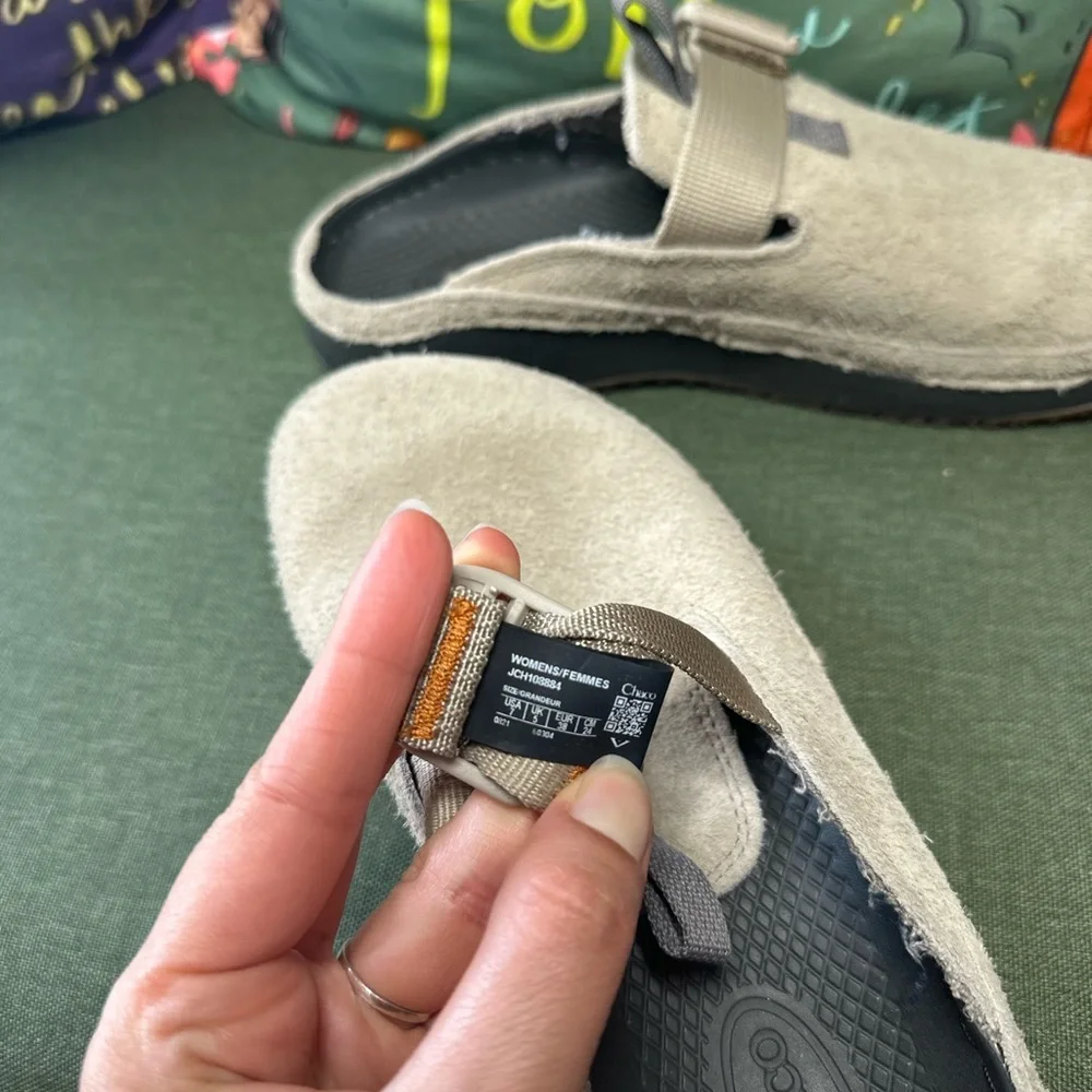 Chaco Women's Paonia Clogs - Picture 8 of 11